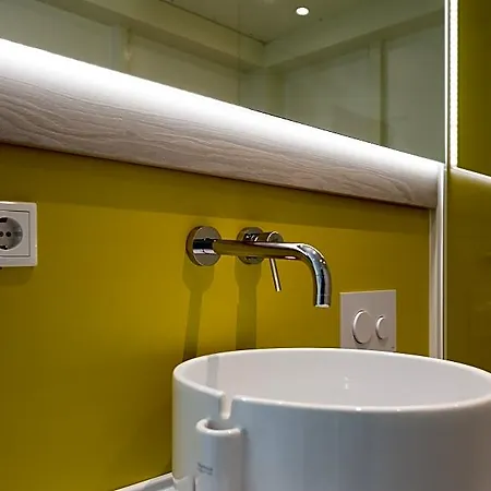 Qbic Wtc Hotel 3*