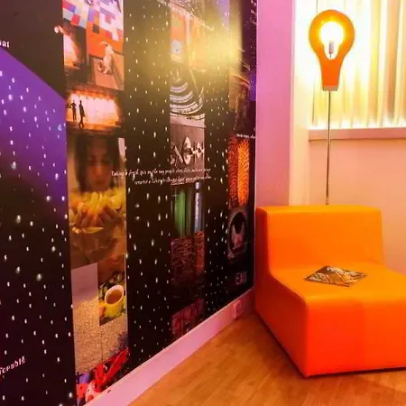 Qbic Wtc Отель 3*