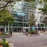 Qbic Wtc Отель