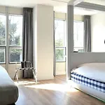 Qbic Wtc 3* Амстердам