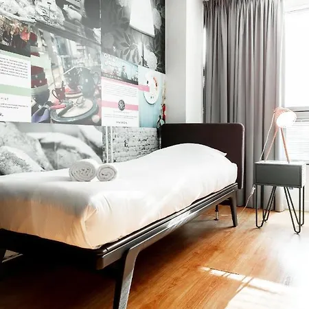 Hotel Qbic Wtc 3*