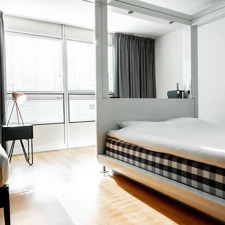 Hotel Qbic Wtc 3*
